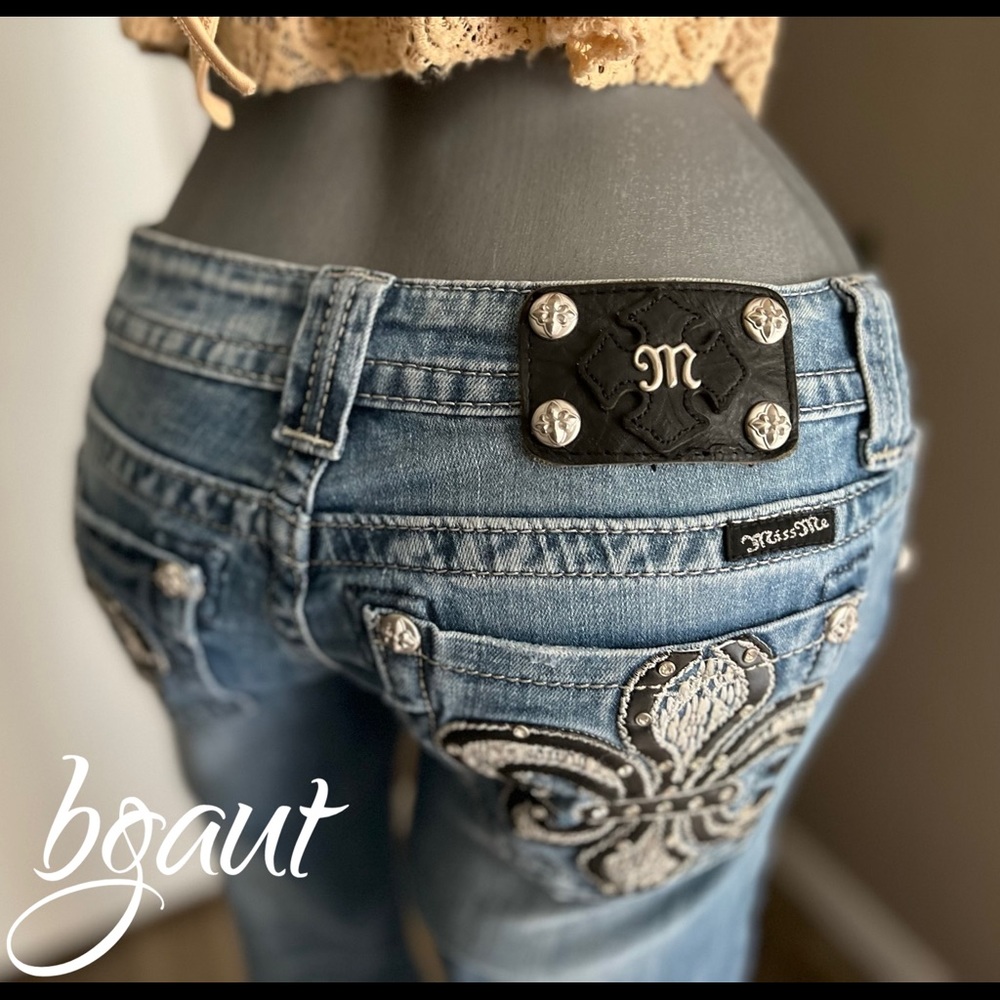 Miss Me Fleur De Lis Pocket Distressed Boot Jeans 26 - Picture 6 of 16